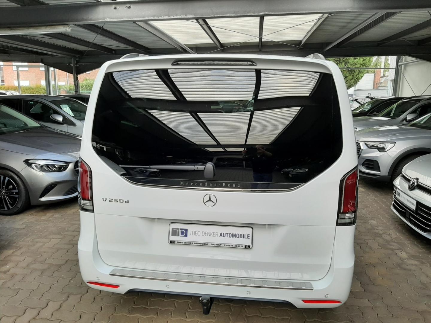 Mercedes-Benz V 250 d Lang AMG + Night Airmatic Leder Pano