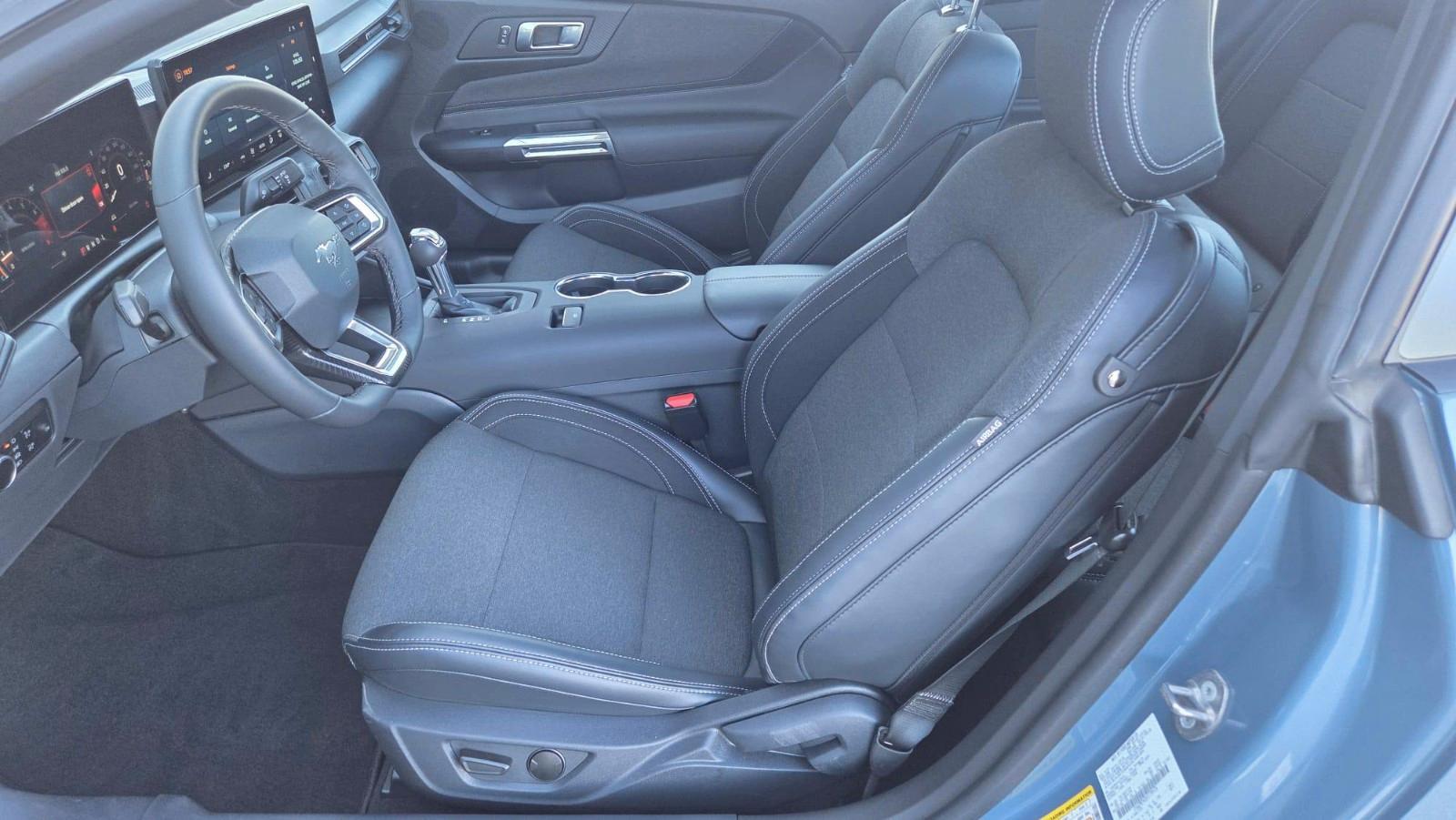 Ford Mustang EcoBoost 2026 | Vapor Blue I TOP