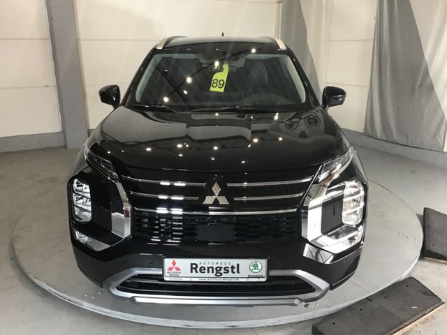 Fahrzeugabbildung Mitsubishi Plug-in Hybrid Outlander Intro Edition Navi/360°
