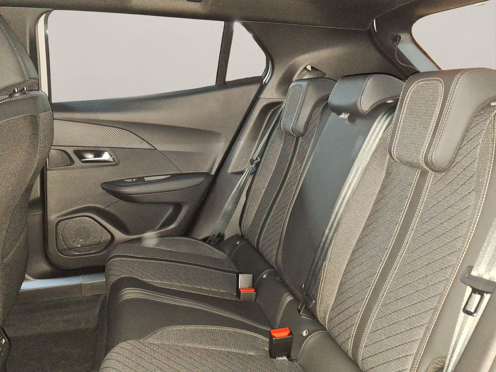 Peugeot 2008 - Bild 12