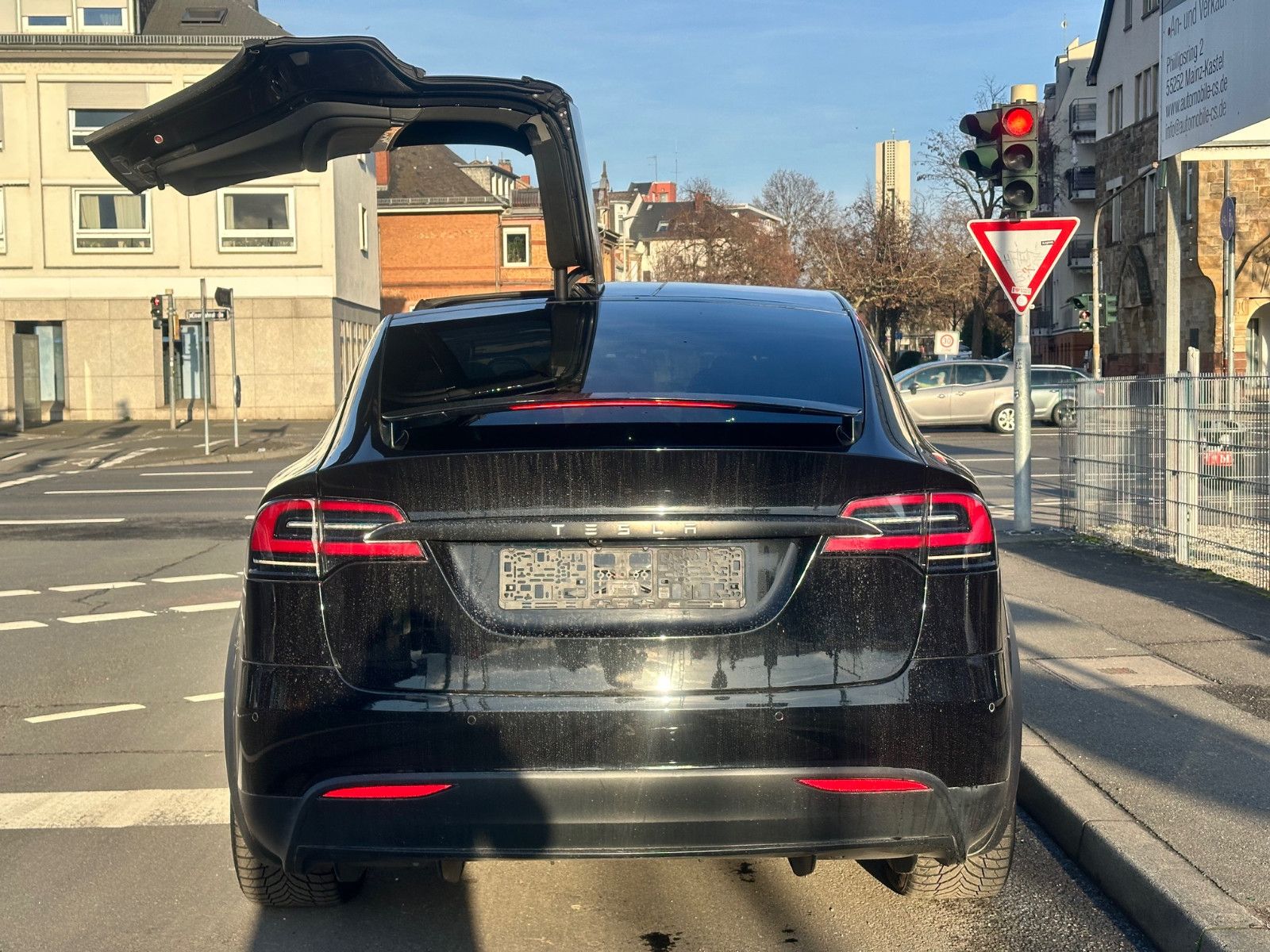 Fahrzeugabbildung Tesla MODEL X 90D PERFORMANCE+7SITZER+AHK