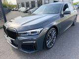 BMW 745e M-Sport Laser/B&W/SoftClose/Massage-Voll! - scheckheftgepflegte BMW 745