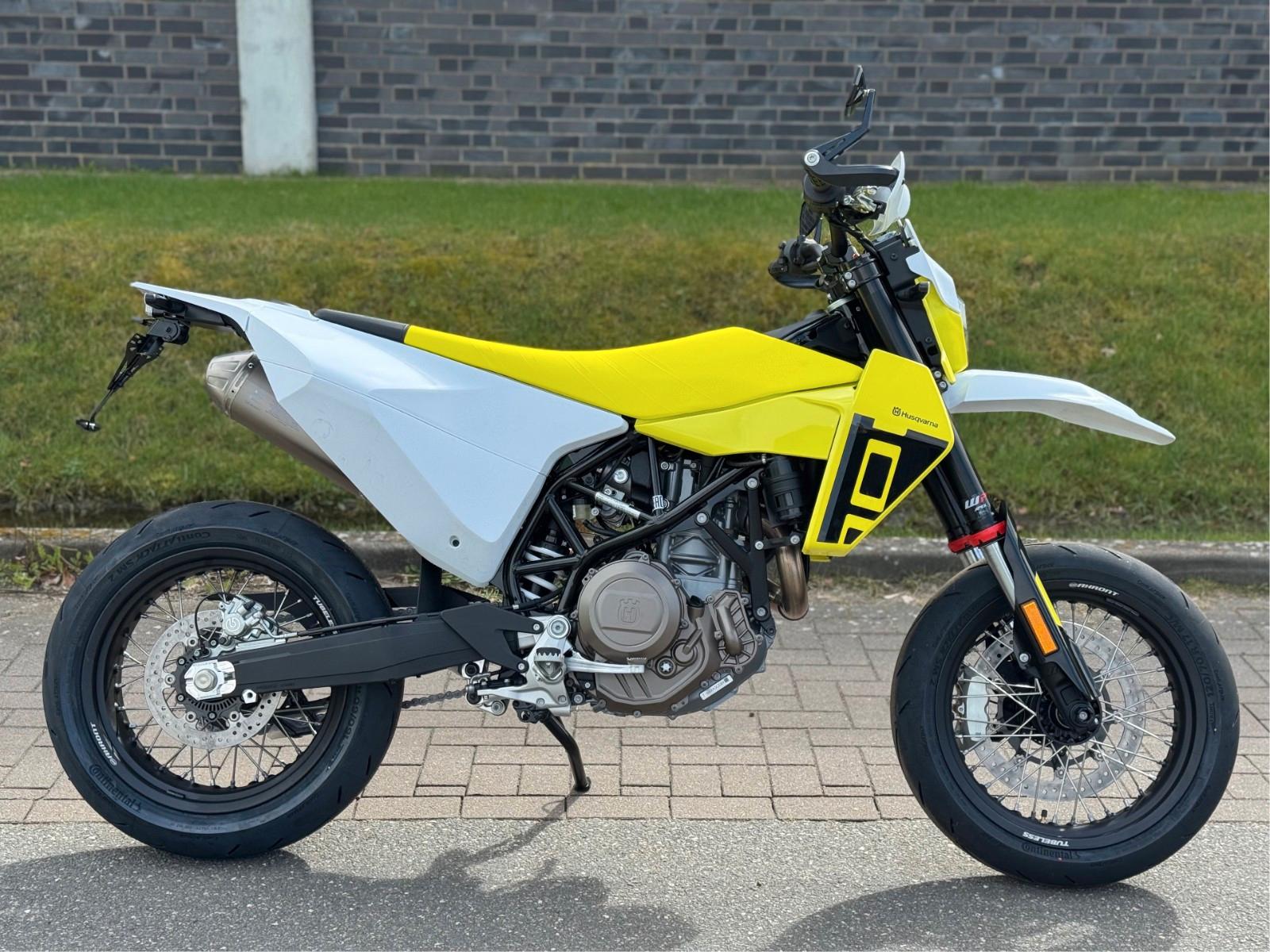 Husqvarna 701 Supermoto 2026 *Husky Edition*Viel Zubehör*