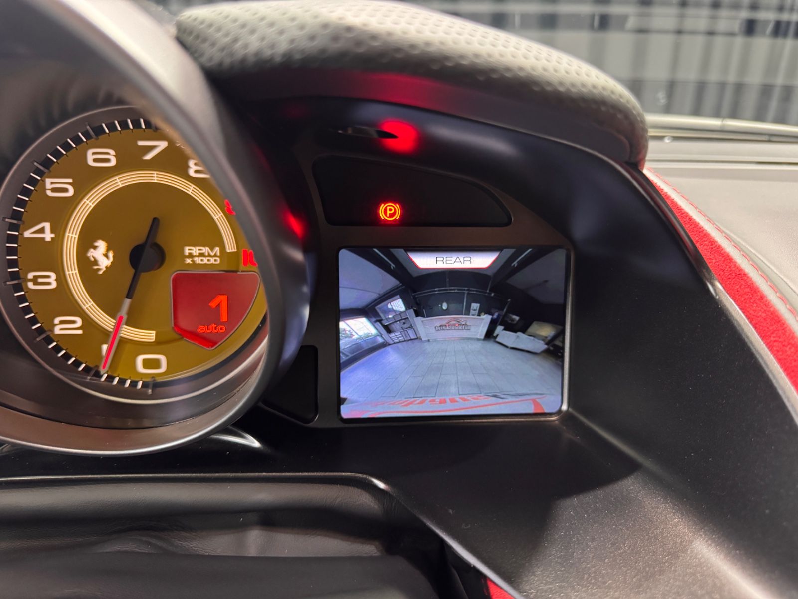 Fahrzeugabbildung Ferrari 812 Superfast|CARBON-SCHALENSITZE|360"KAMERA|ACC