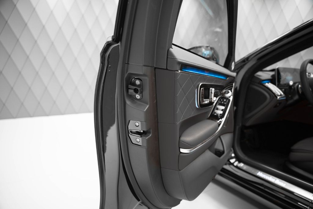 S 680 GUARD 2026 BLACK / BLACK - Bild 13