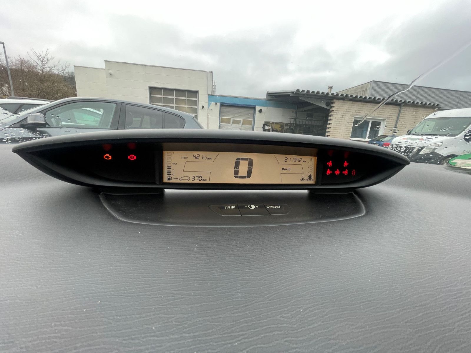 Fahrzeugabbildung Citroën C4 Lim. VTR Plus Kundenauftrag Motorprobleme