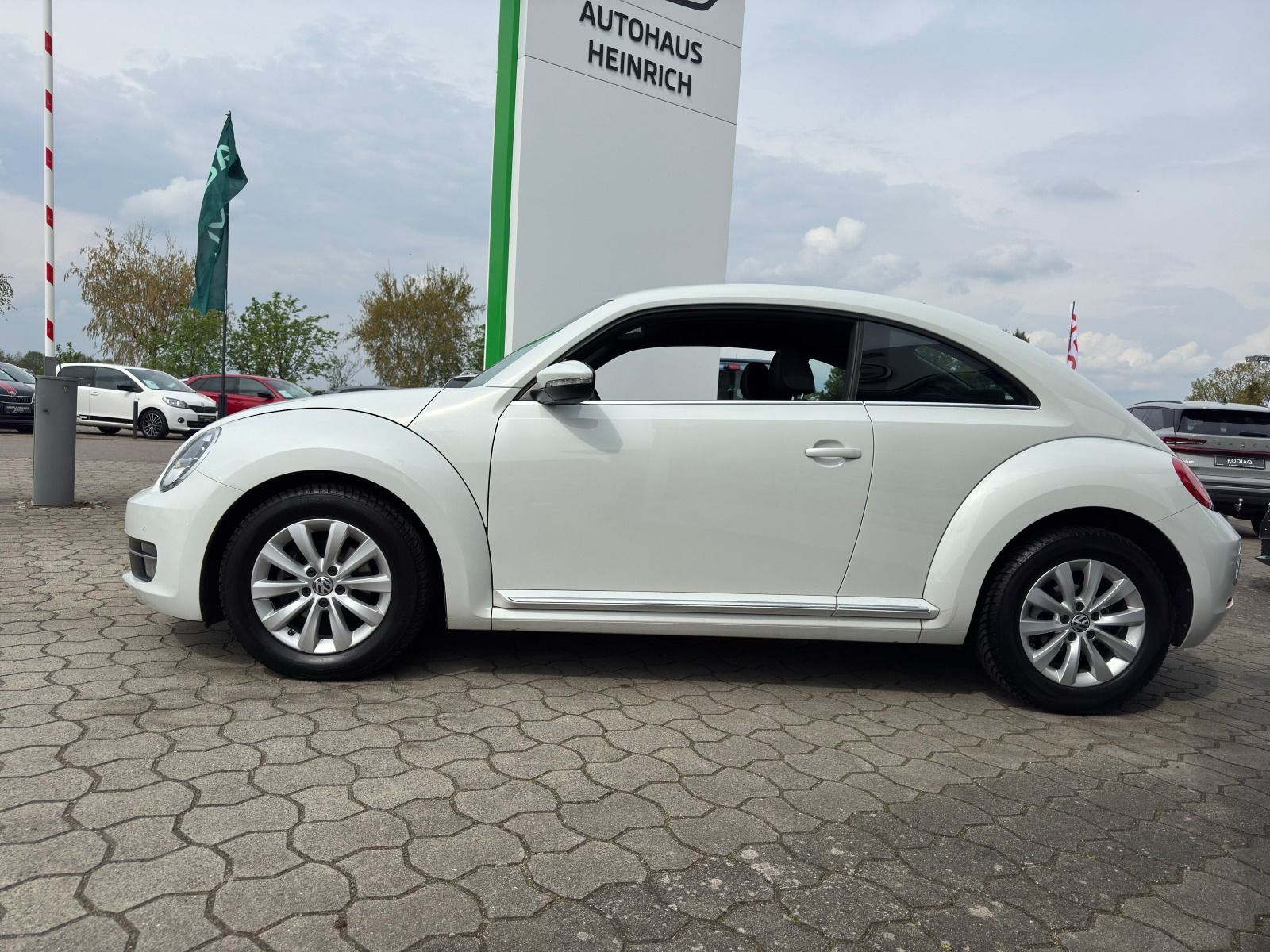 Fahrzeugabbildung Volkswagen Beetle 1.2 TSI 105PS 6-Gang*PDC*GRA*ALU*Allwette
