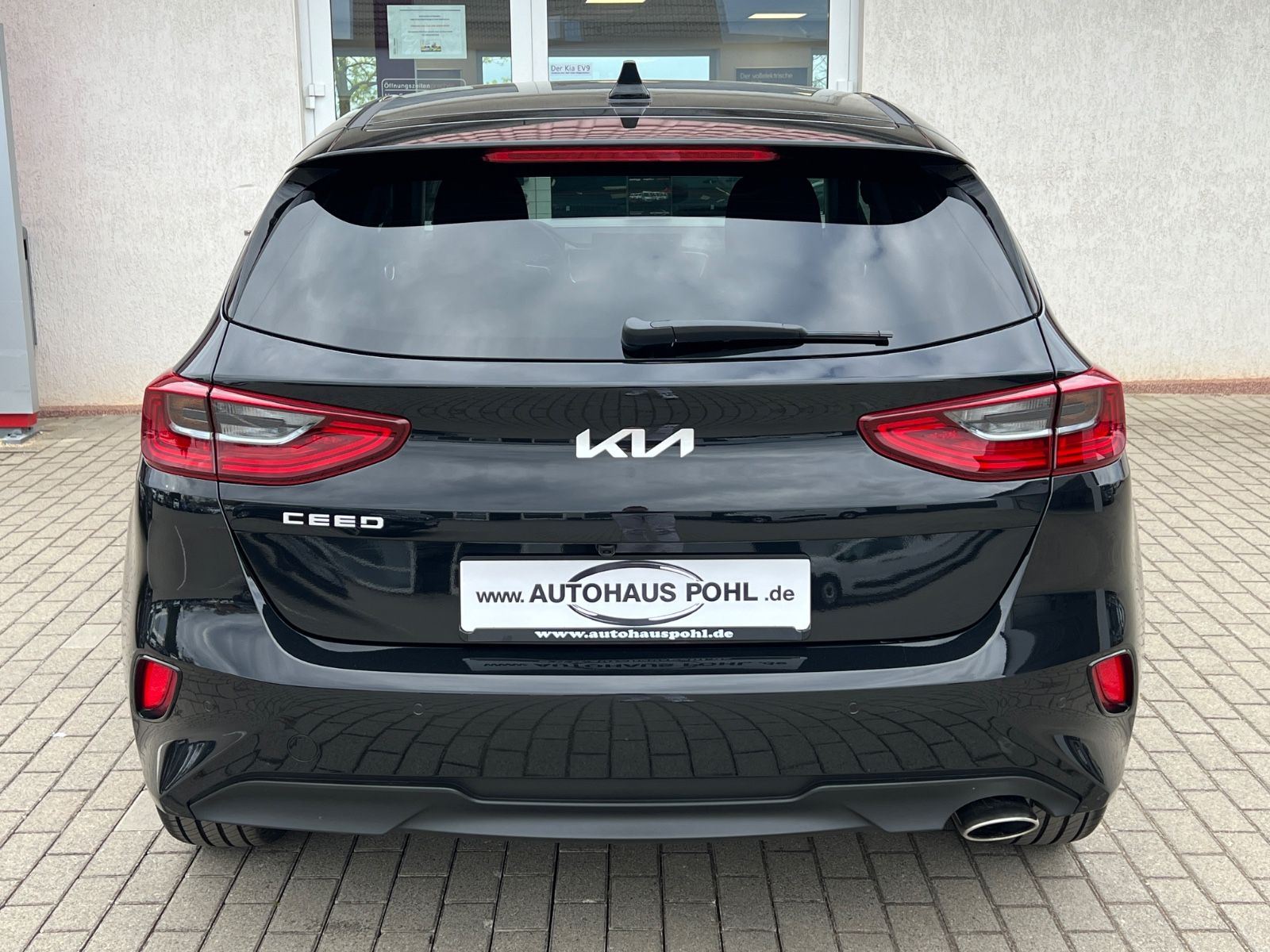 Fahrzeugabbildung Kia CEED_5 1.5T 48V DCT 140 ULTIMATE STY JBL