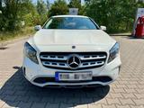 Mercedes-Benz GLA 180 - Navi, 2. Hd., S-Heft - Mercedes-Benz GLA 180: Privatanbieter