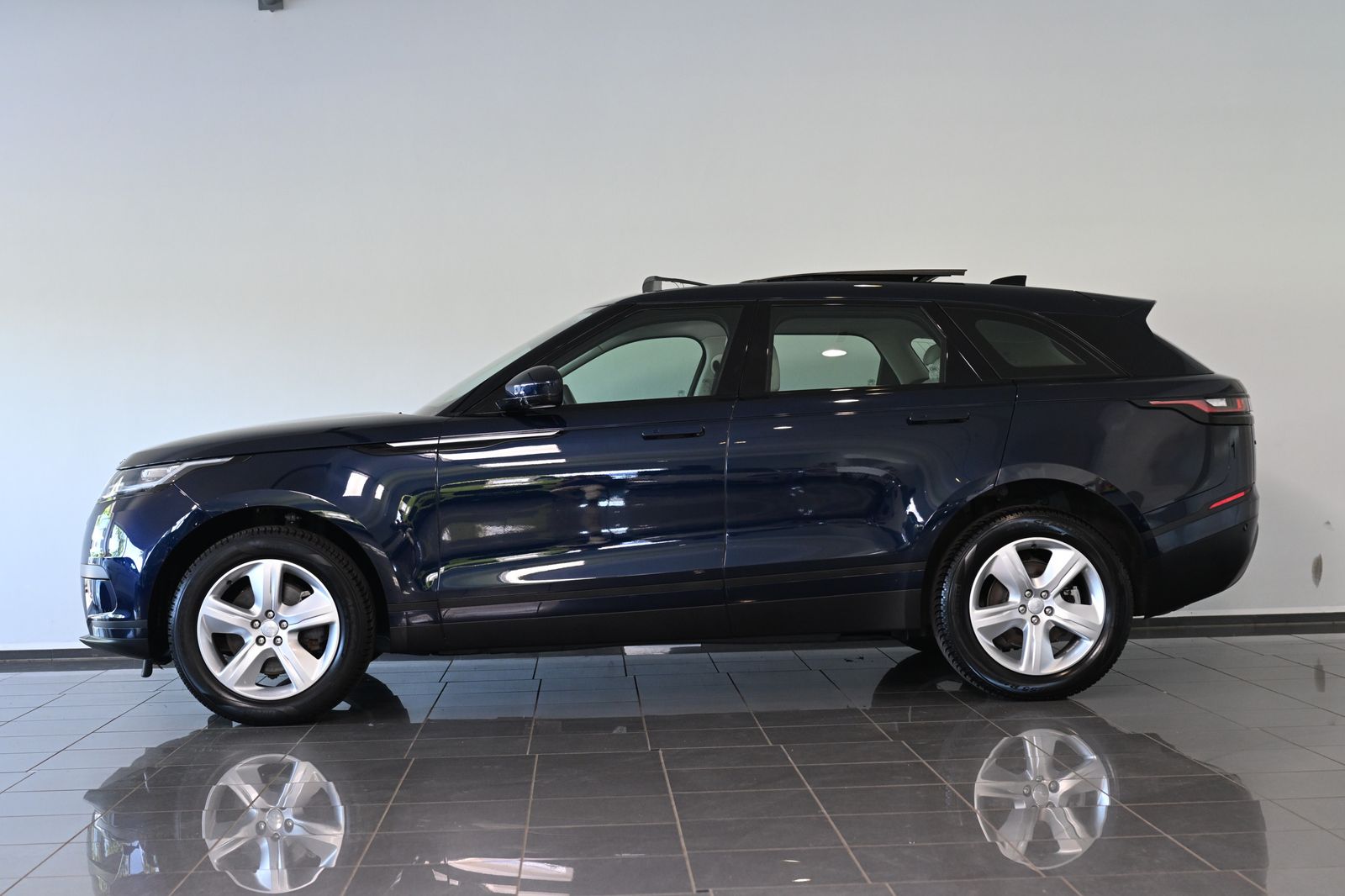 Land Rover Range Rover Velar S D200 AWD AHK Pano ACC Leder foto 3
