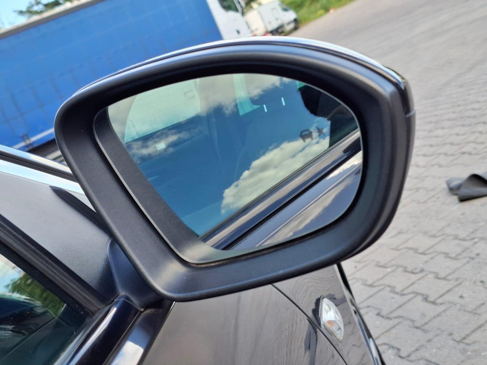 Opel Insignia B Sports Tourer Elegance CAM HUD SzH AC