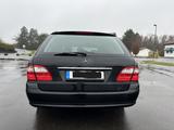 Mercedes-Benz E 240 T *Automatik* *Anhängerkupplung* - Mercedes-Benz E 240: Kombi