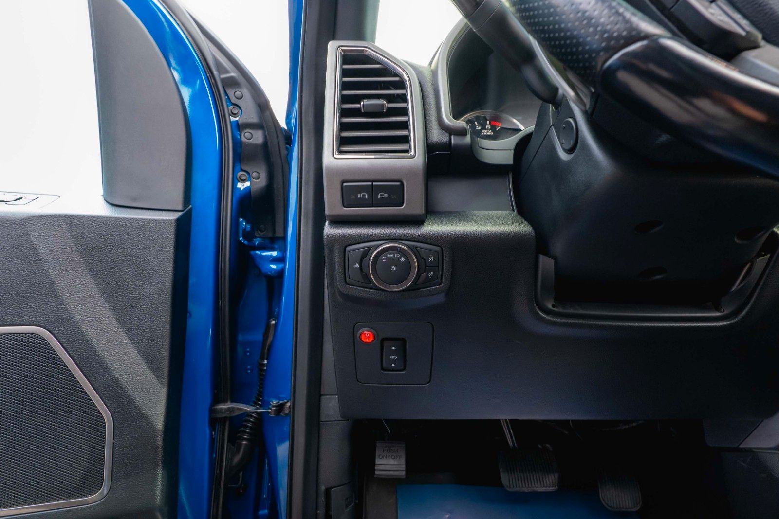 Fahrzeugabbildung Ford F150 RAPTOR 3.5L V6 BiTurbo 4x4 | Panorama | FOX