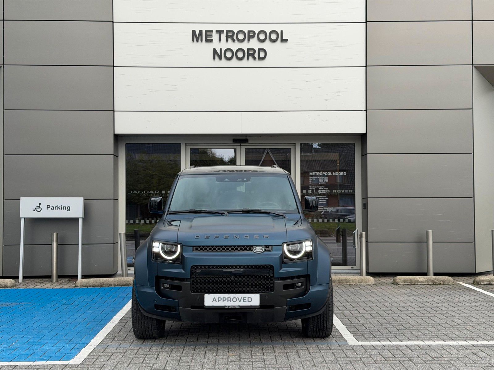 Land Rover Defender 110 OCTA imagem 2