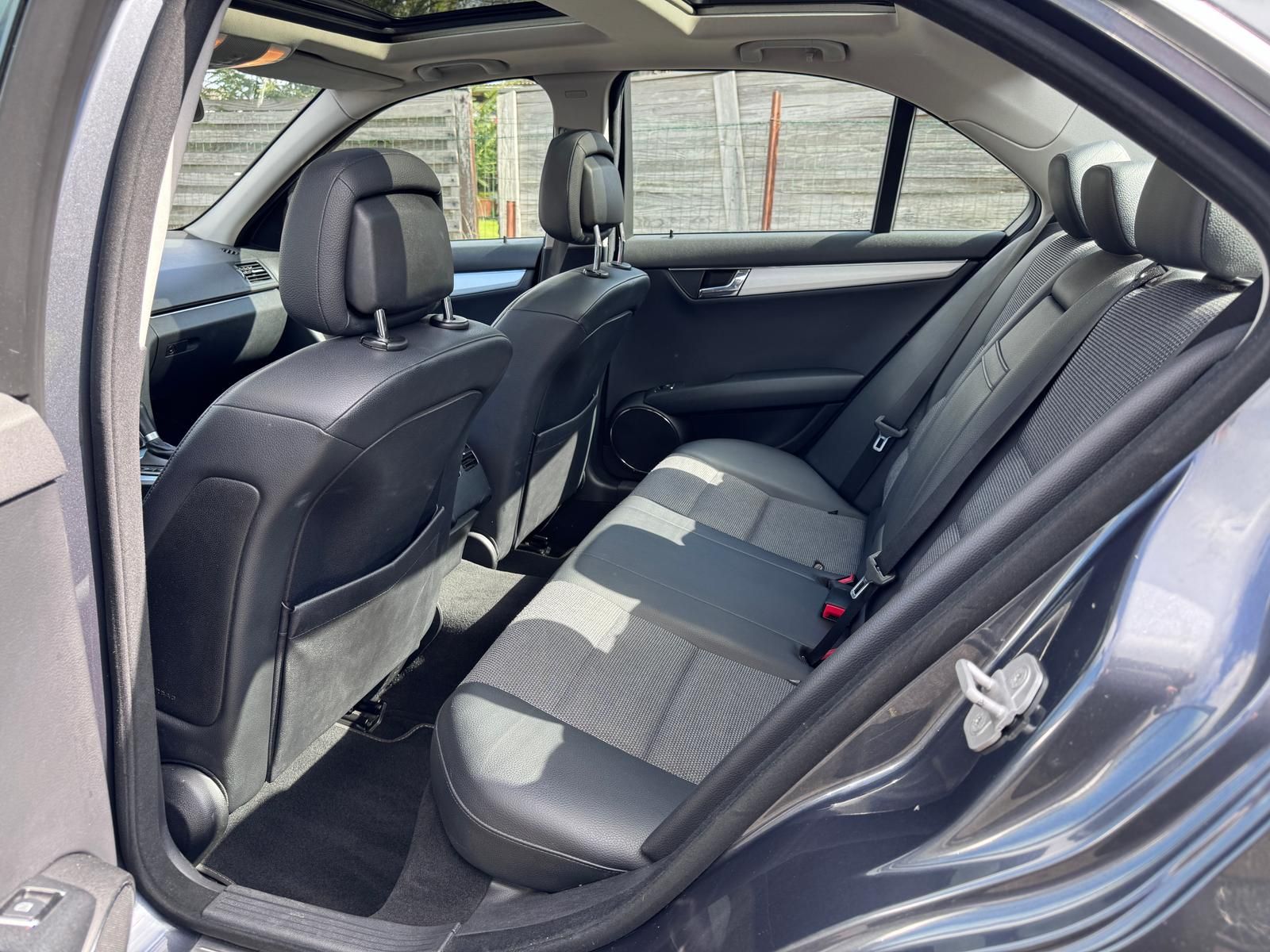 Fahrzeugabbildung Mercedes-Benz C 220 d AUTOMATIK/PANORAMA/PDC/AHK/SITZHZG/