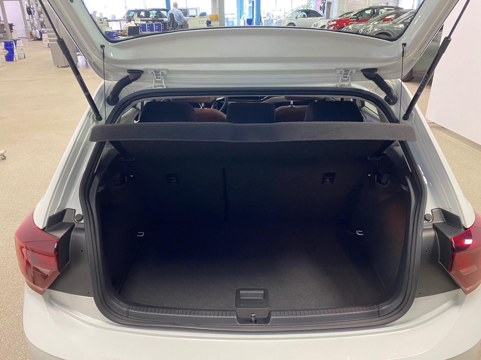 Fahrzeugabbildung Volkswagen Polo 1.0 TSI Life APP+KLIMA+KAMERA+PDC+SITZHEI++
