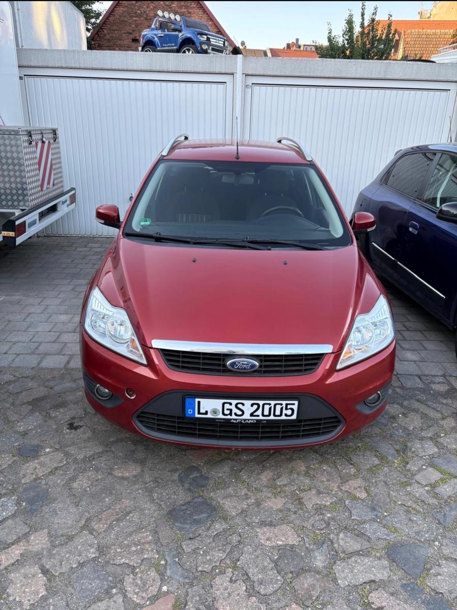 Ford Focus 2009 — photo 14