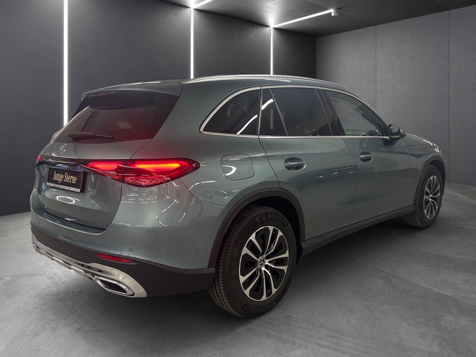 Fahrzeugabbildung Mercedes-Benz GLC 220 d 4M Avantgrade*AHK*Pano*Distro*360°*Tot