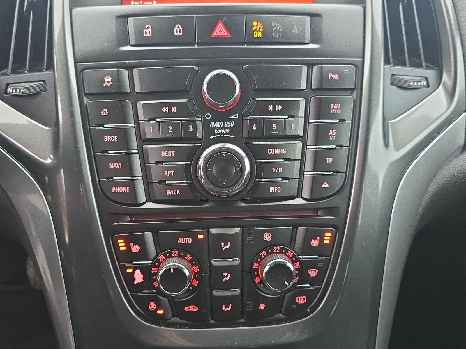 Fahrzeugabbildung Opel Astra J Exklusiv KLIMA NAVI TEMPOMAT TÜV NEU