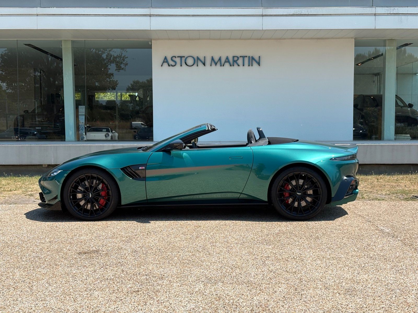 Aston Martin V8 Vantage 4.0 V8 Roadster F1 imagem 3