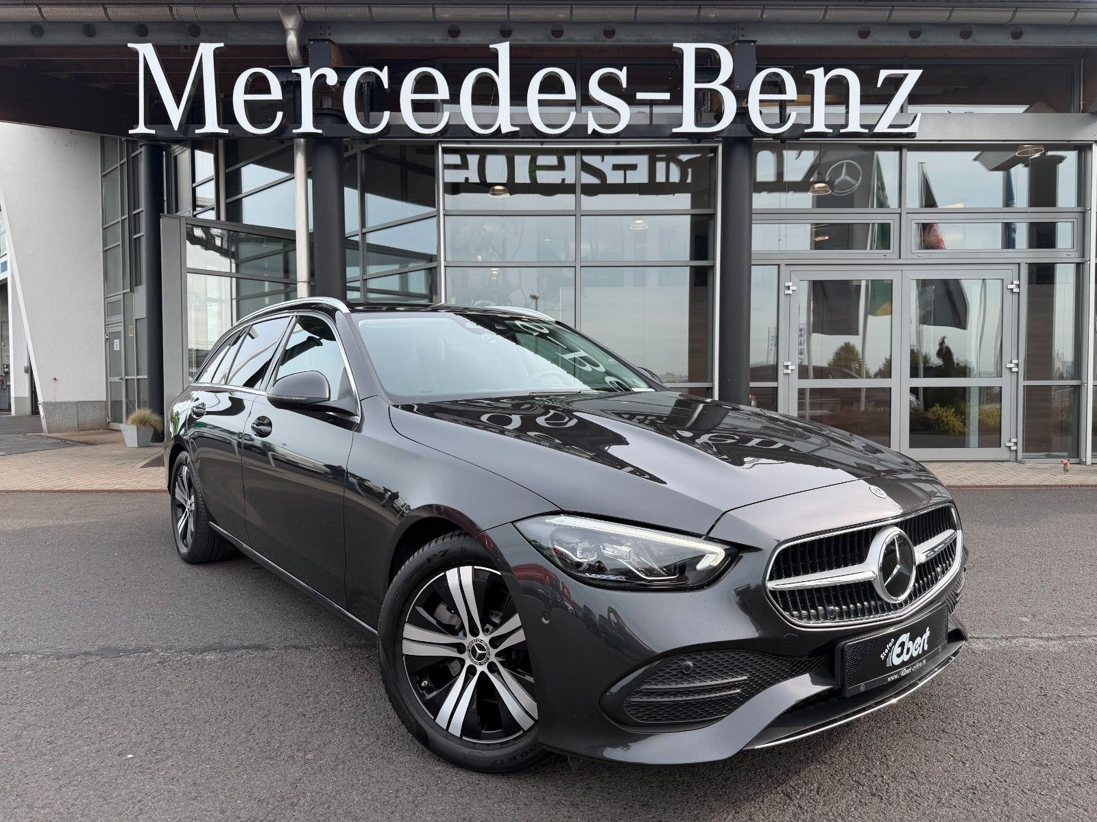 Fahrzeugabbildung Mercedes-Benz C 220d T Avantgarde+Distr+AHK+LED