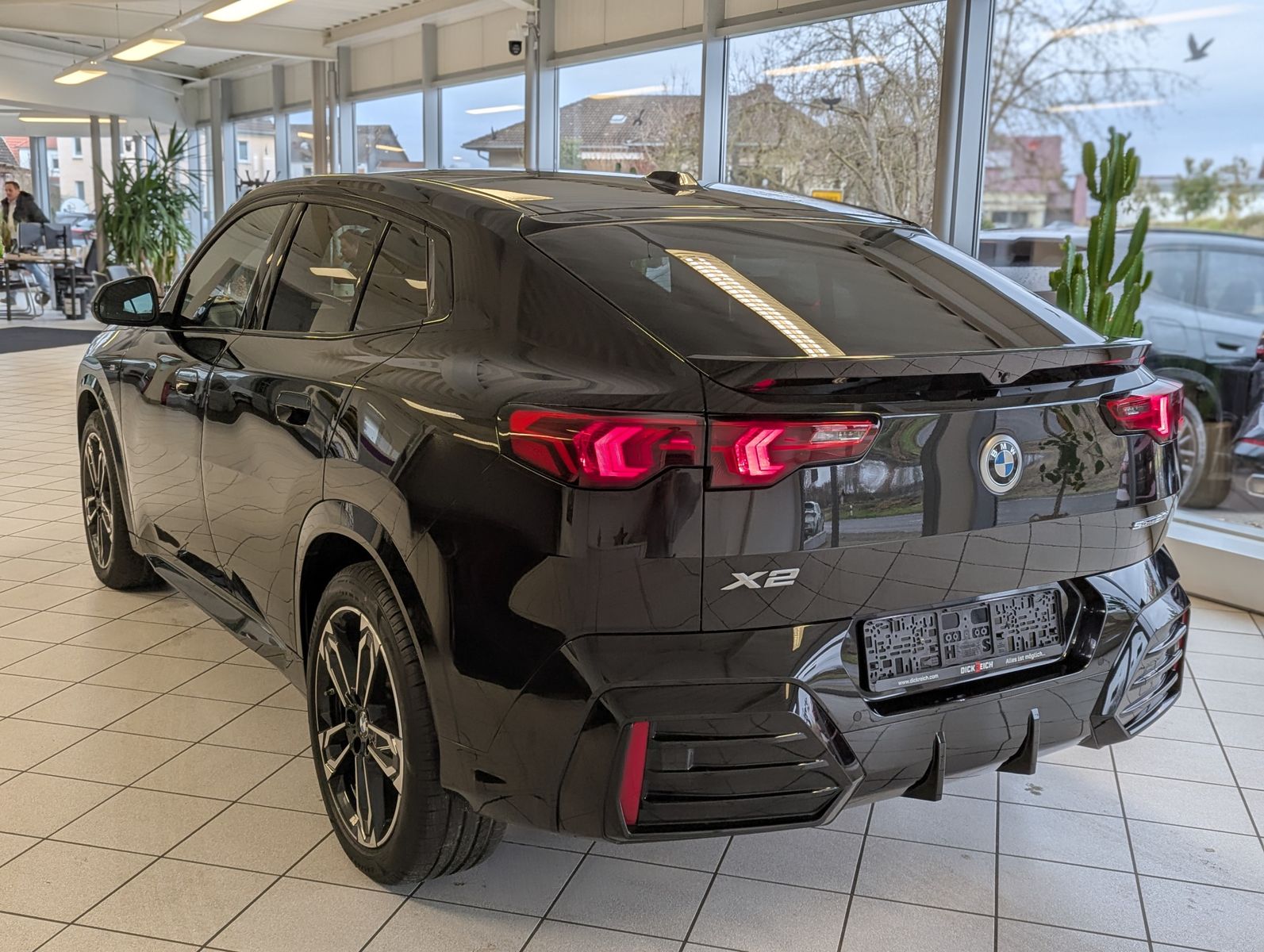 BMW X2 20 i M-Sport Pano Aktivsitze Kamera AHK - Image 5