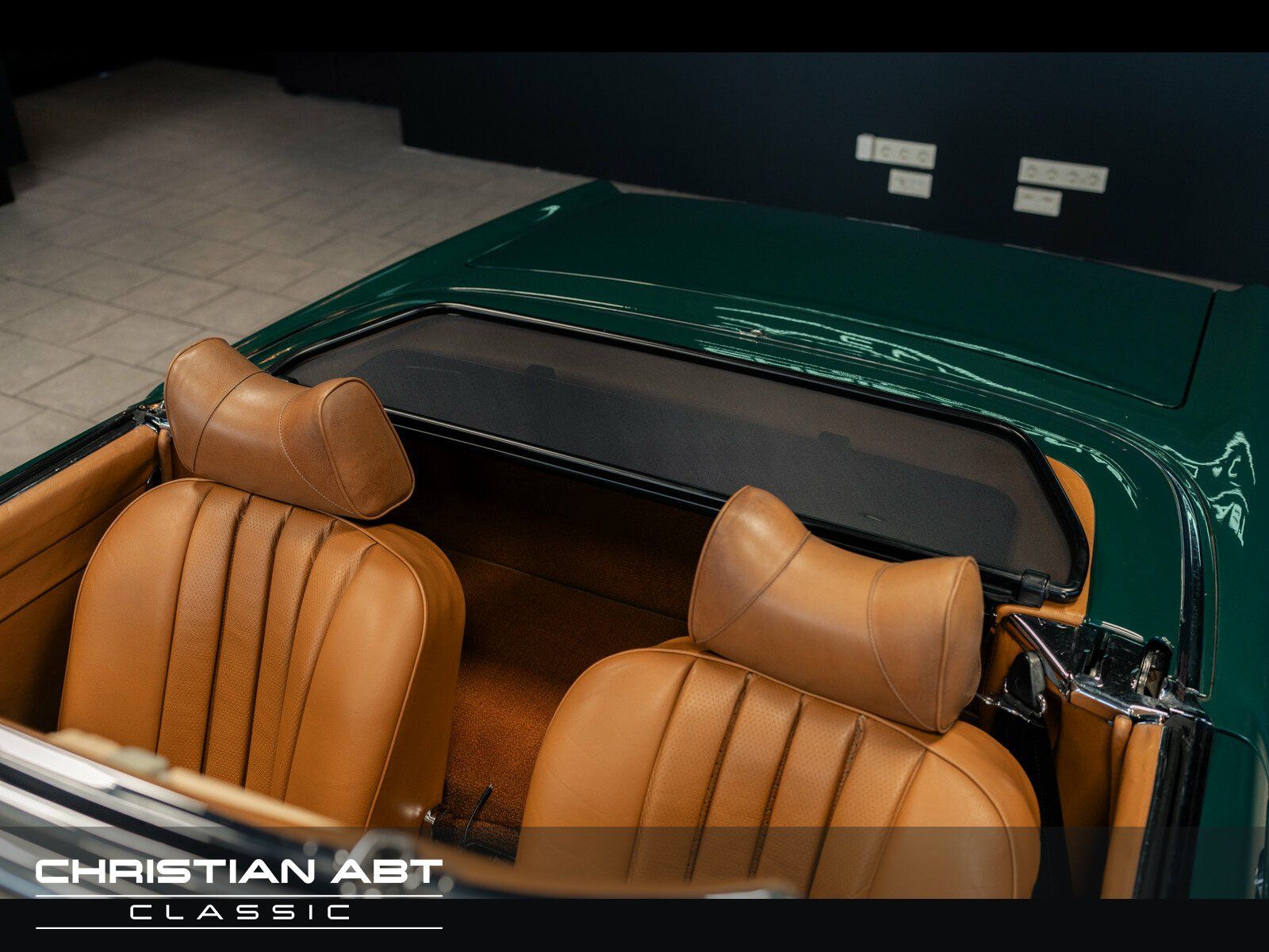 Fahrzeugabbildung Mercedes-Benz SL 280 Pagode