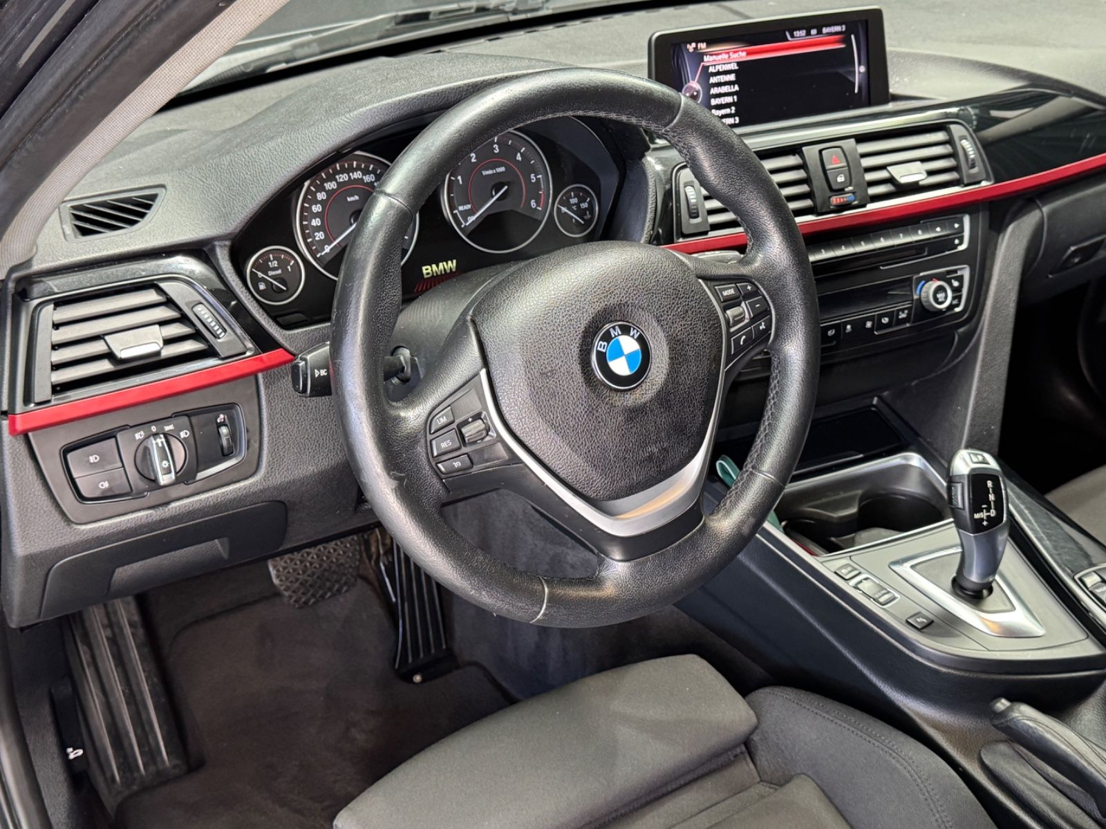 Fahrzeugabbildung BMW 320 d Touring|PANORAMA|AUTOMATIK|SPORT-LINE|