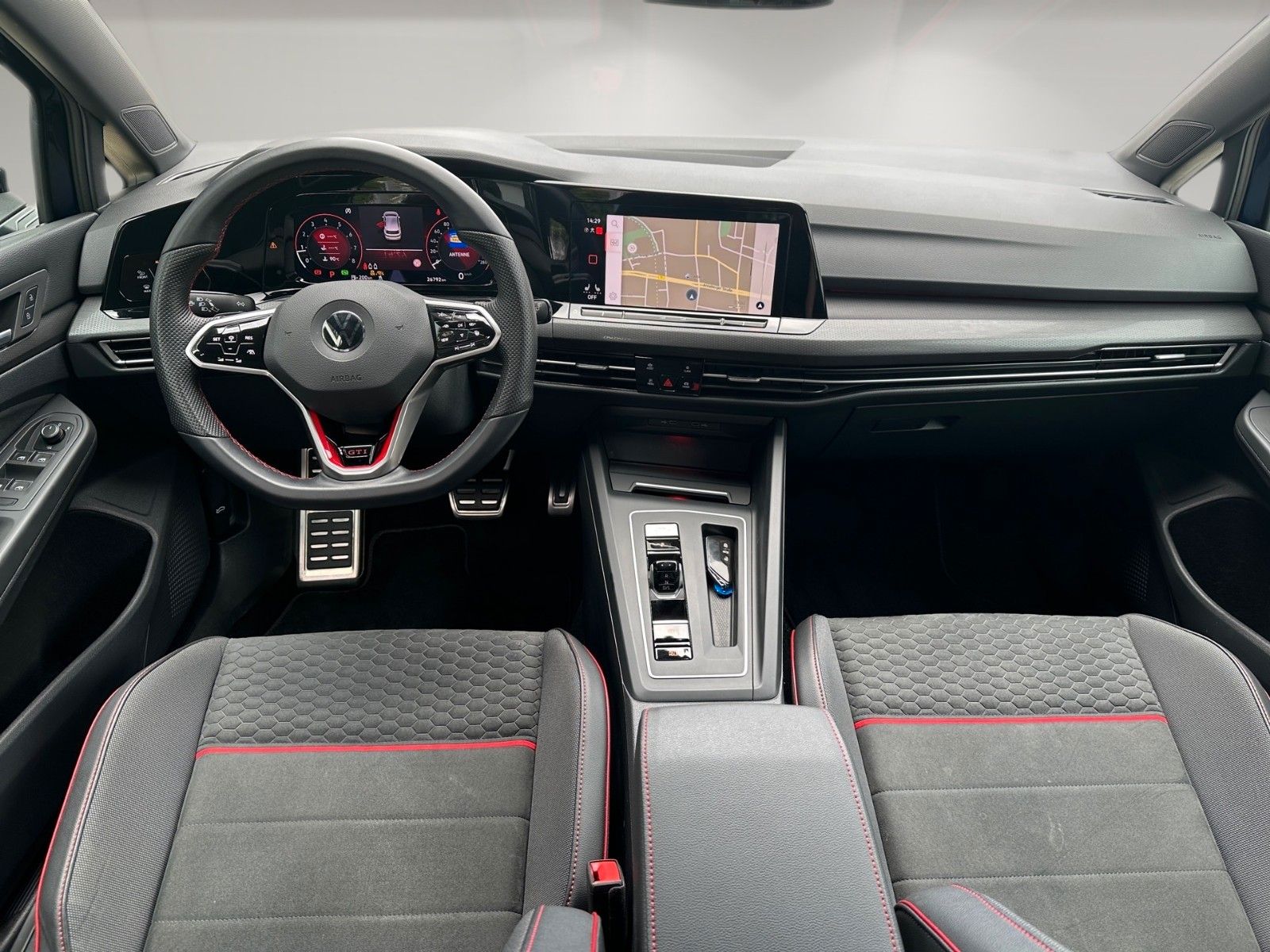 Fahrzeugabbildung Volkswagen Golf VIII 2.0 TSI GTI Clubsport NAV LED RFK