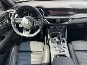Alfa-Romeo Stelvio - 8