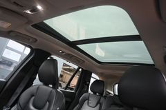 Fahrzeugabbildung Volvo XC 90 D5 Inscription *Pano*Stdhzg*B&W*360°*7Sitz