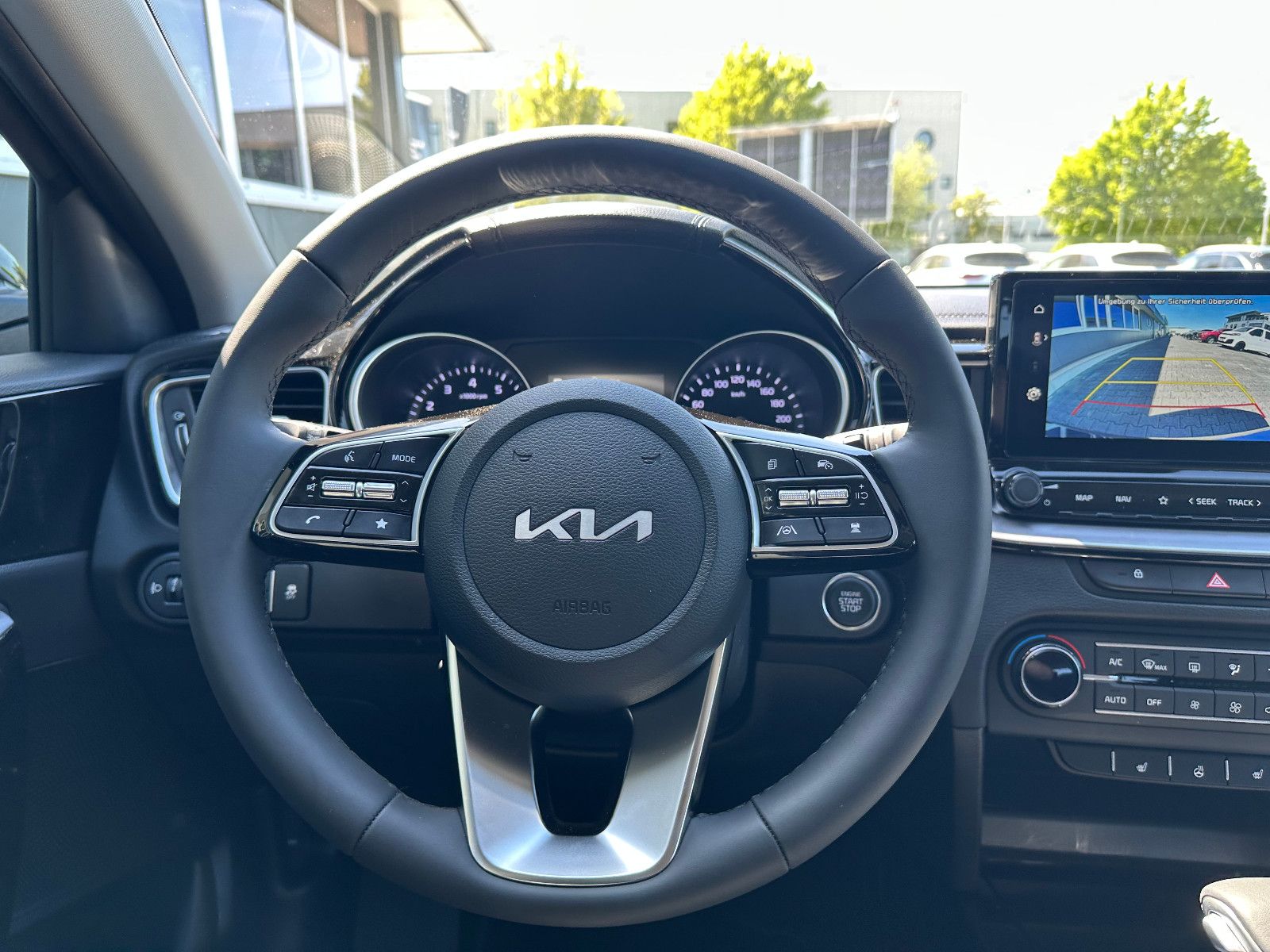 Fahrzeugabbildung Kia Ceed 1.5 T-GDI 48V DCT Ultimate Ed. Style JBL