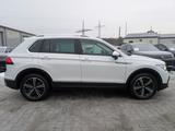 Volkswagen Tiguan 2.0 TDI DSG Elegance 4Mot. MATRIX*AHK*HUD - Volkswagen Tiguan Elegance mit Diesel-Antrieb