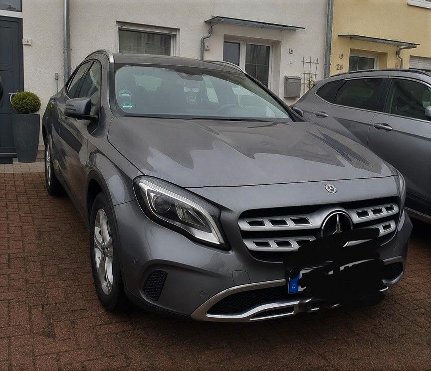Image of Mercedes-Benz GLA 200