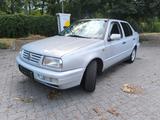 Volkswagen Vento 1.8 GLX.   LPG Benzin - Volkswagen Vento in Berlin