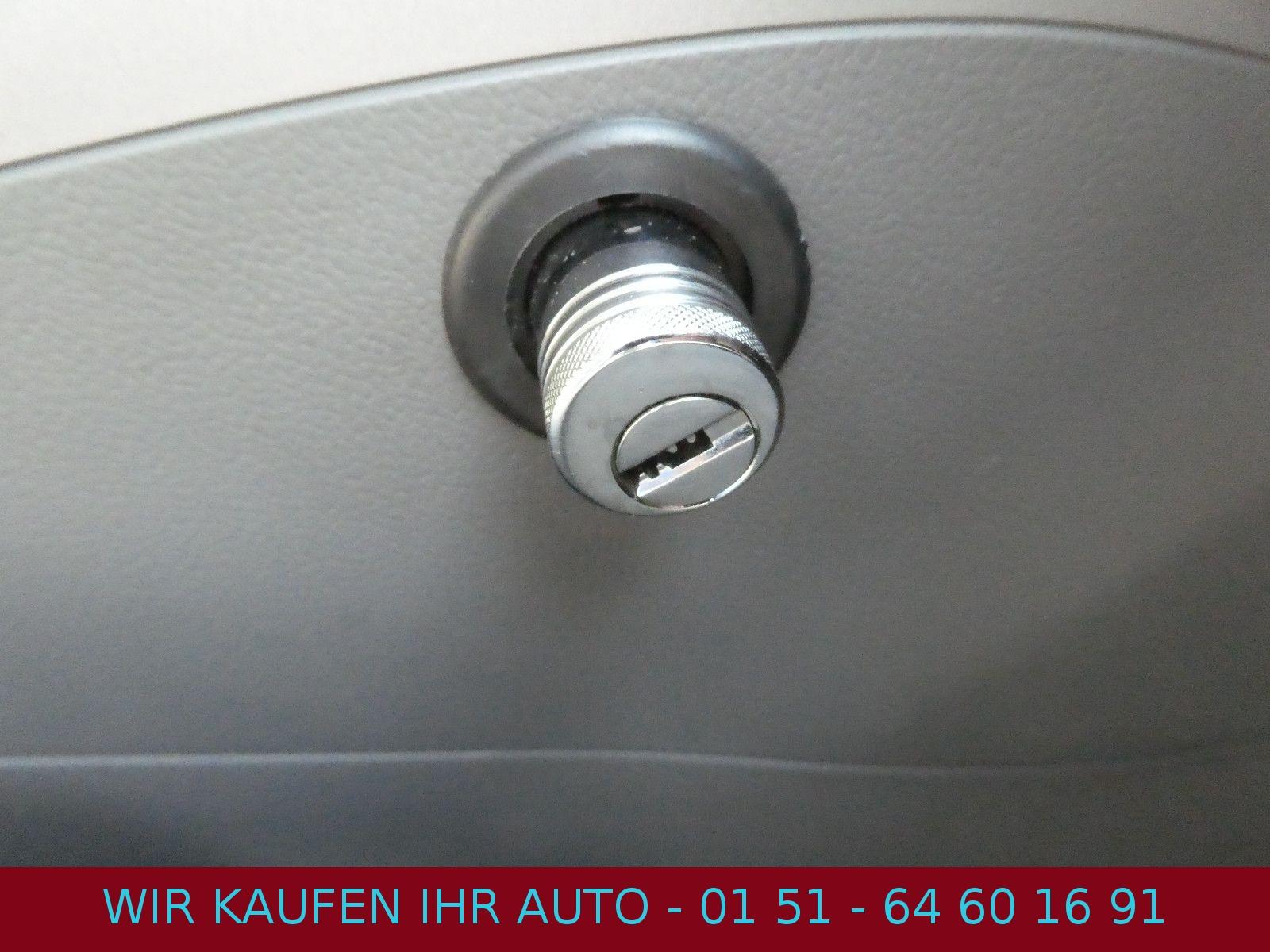 Audi Quattro 2010 — photo 33