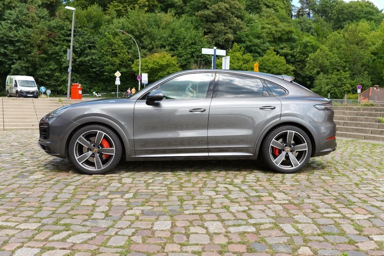 Porsche Cayenne Coupé GTS 460ch - Sport Chrono - Toit ouvrant panoramique - Carplay - Hayon éléctrique