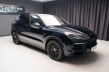 Porsche Cayenne - 1