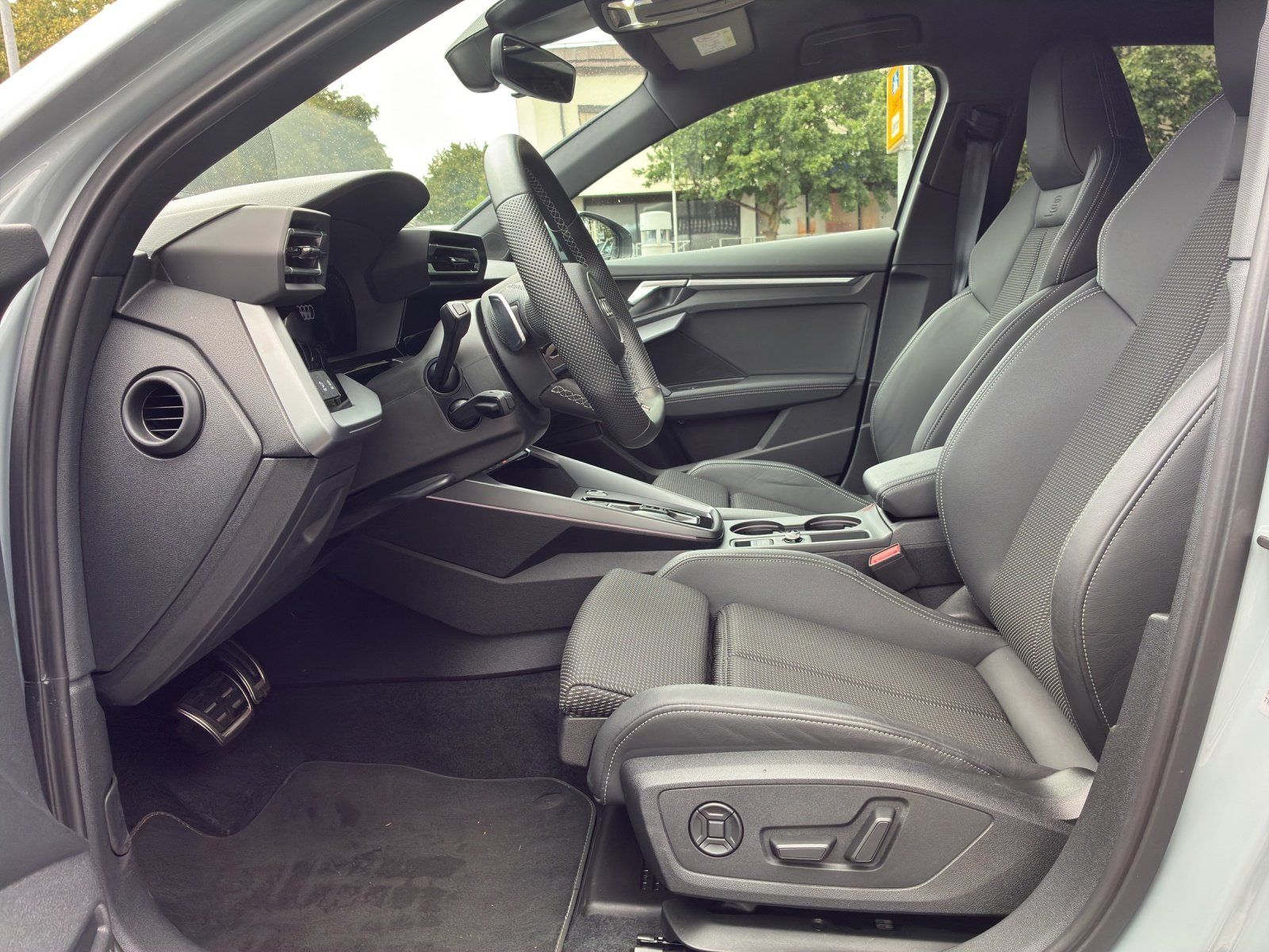 Fahrzeugabbildung Audi A3 Allstreet 35 TFSI S Line, Kamera,LED,Navi