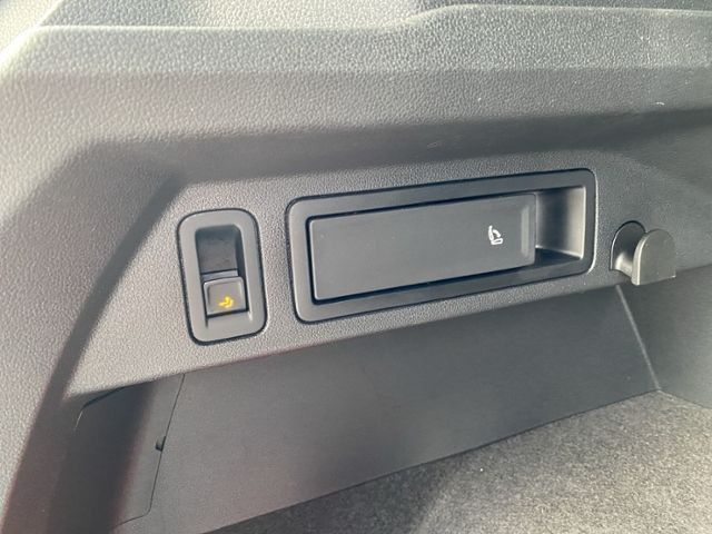 Tiguan R-Line 2.0 TDI DSG AHK*Navi*Kamera