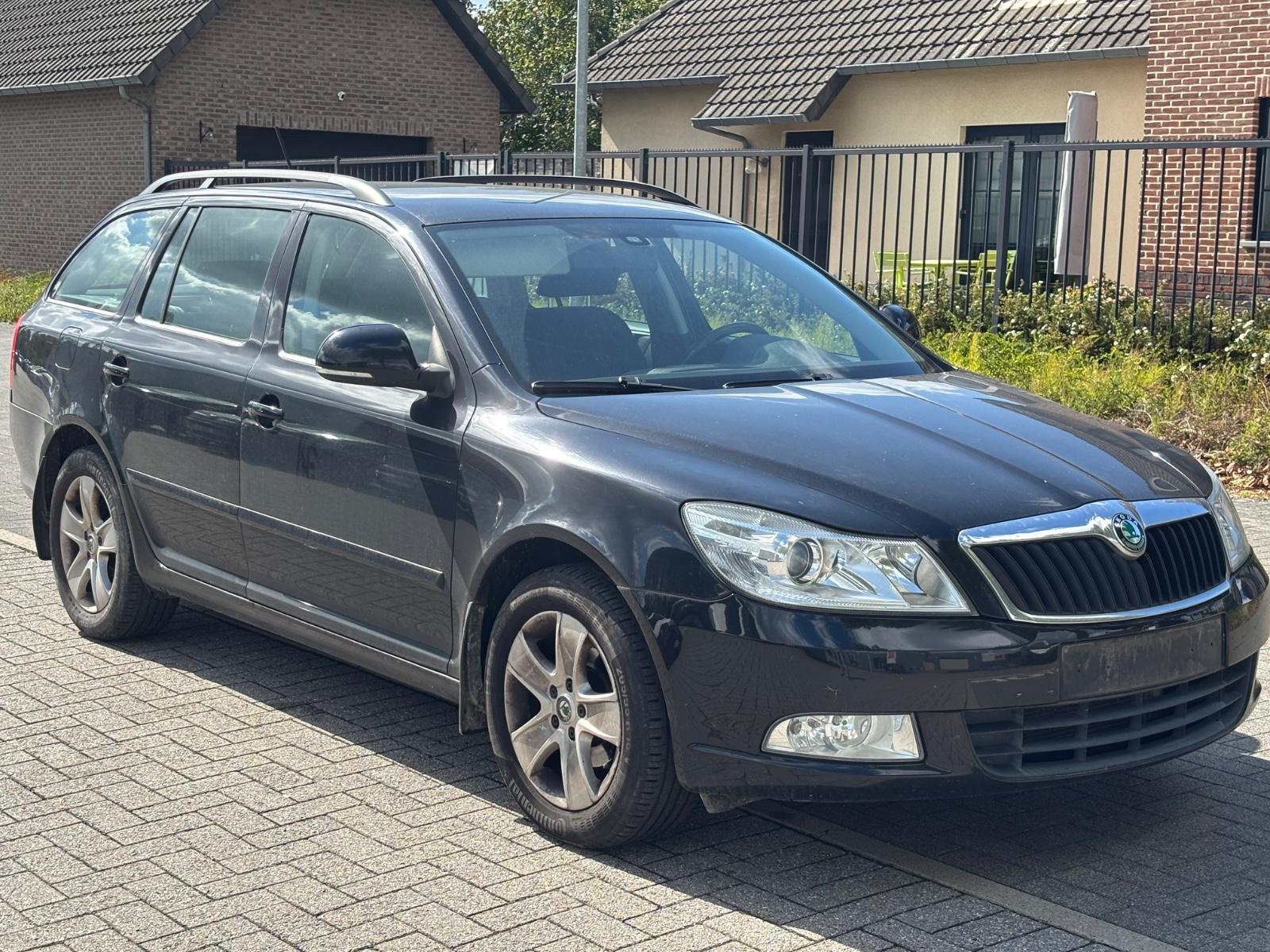 Skoda Octavia 2011 — engine 1.598 cm³, 105 HP (77kW)