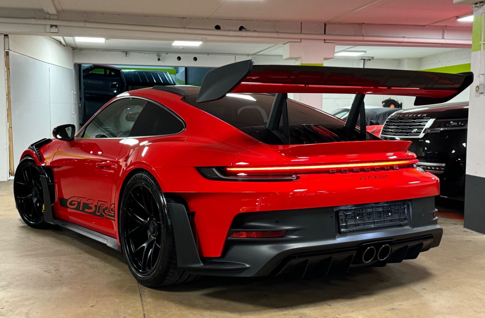 Fahrzeugabbildung Porsche 992 GT3 RS WEISSACH MAGNESIUM CERAMIC CARBON !!!