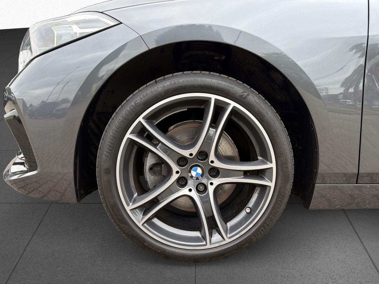 BMW 118i Sport L.,AHK,LED,LC-Pro,HUD,Dach,Lenkradhzg