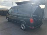 Volkswagen T6 2.0 TDI lang MHD DSG Klima+Navi+Sthzg+AHK+PDC - schwarze Volkswagen T6 Transporter