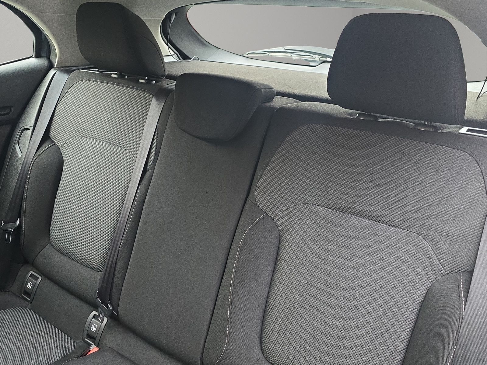 Fahrzeugabbildung Renault Megane IV Play NAVI+PDC+SHZ AUS 1.HAND