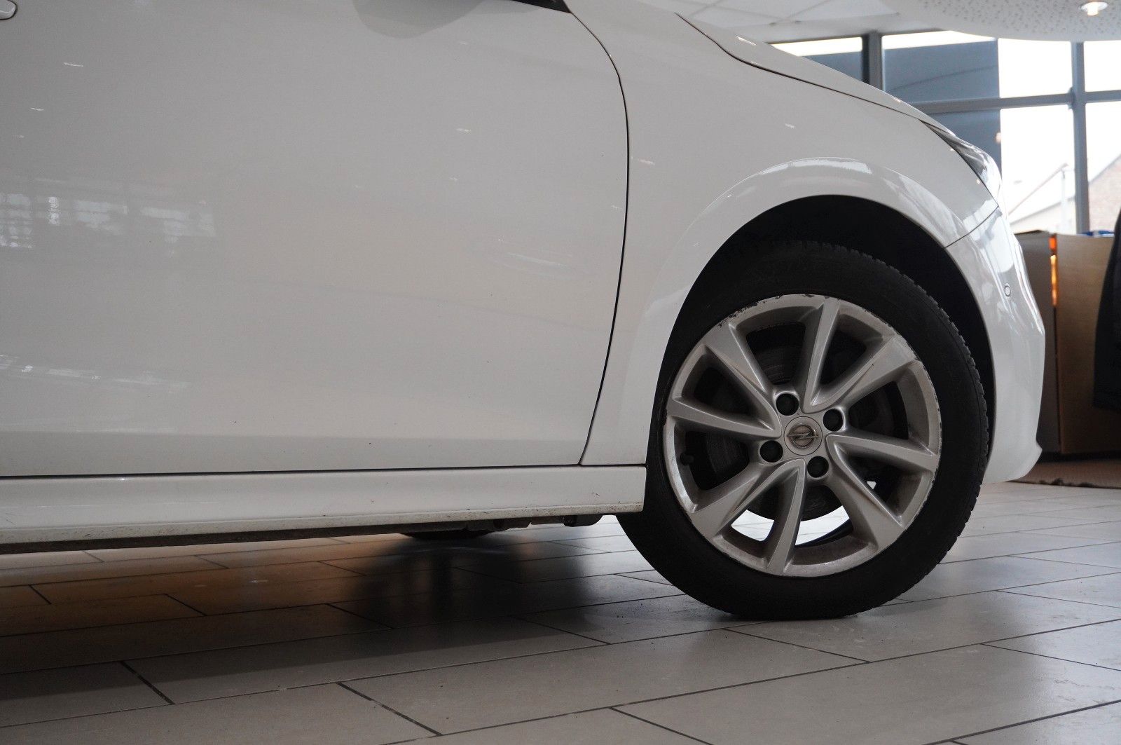 Fahrzeugabbildung Opel Corsa F 1.2T ELEGANCE NAVI/LED/KAMERA/SPORT/DAB+