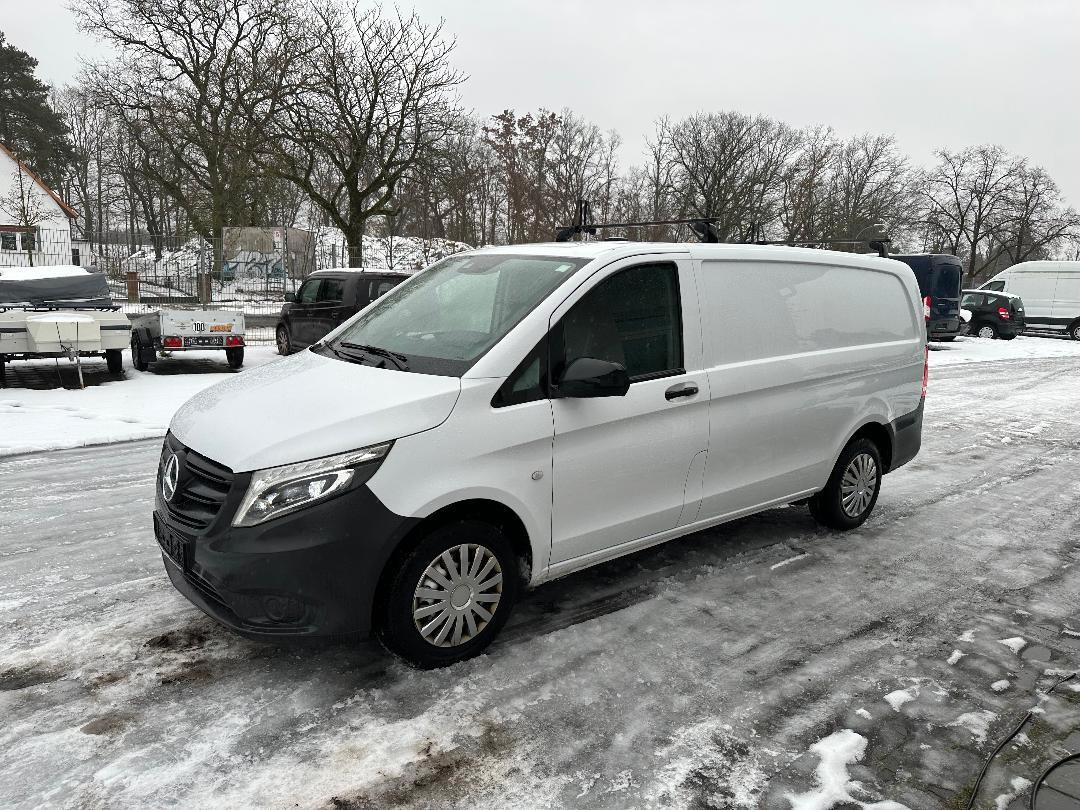 Mercedes-Benz Vito 114 Kasten lang 3 Sitze Leder LED AHK Shzg