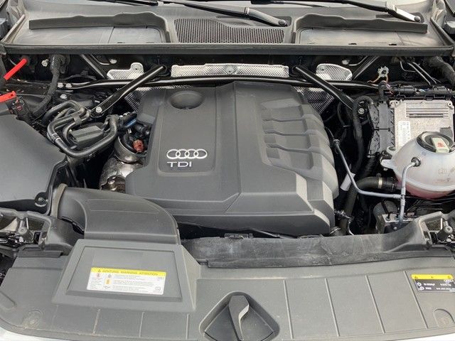 Fahrzeugabbildung Audi Q5 40 TDI Q sport XENON ACC 19" AHK NAVI RFK SHZ