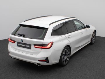 Fahrzeugabbildung BMW 320d xD SportLine HUD DAB 360°Stop&Go Alarm AHK