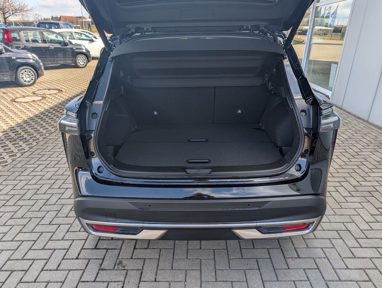 Fahrzeugabbildung Nissan Qashqai N-Connecta 1.3 MHEV 158PS Xtronic WINTER